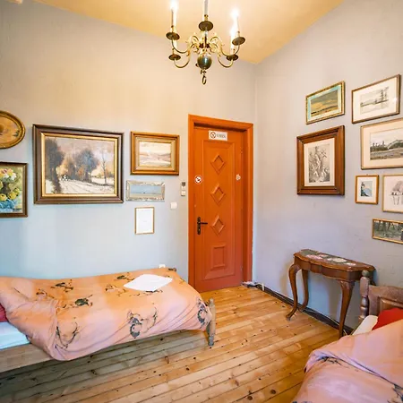 Malkia Inter Πανσιόν